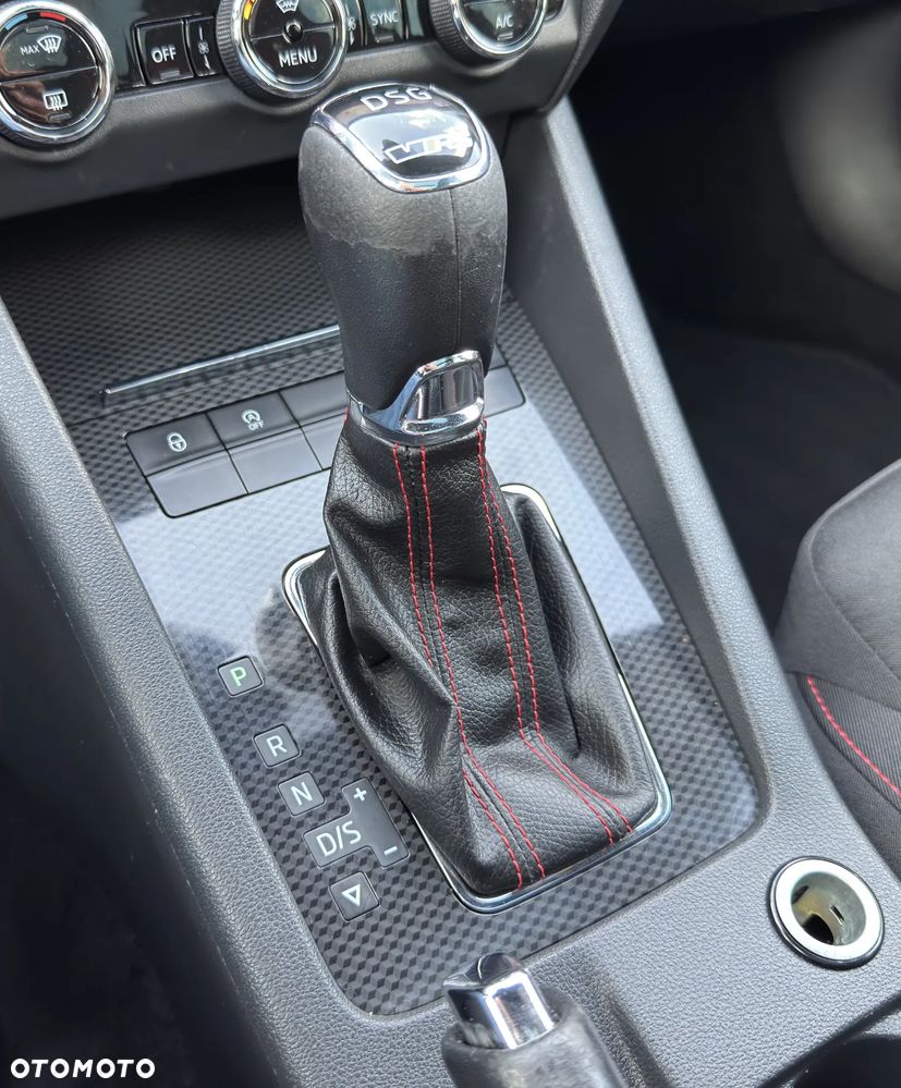 Skoda Octavia 2.0 TDI 4x4 DSG RS - 26