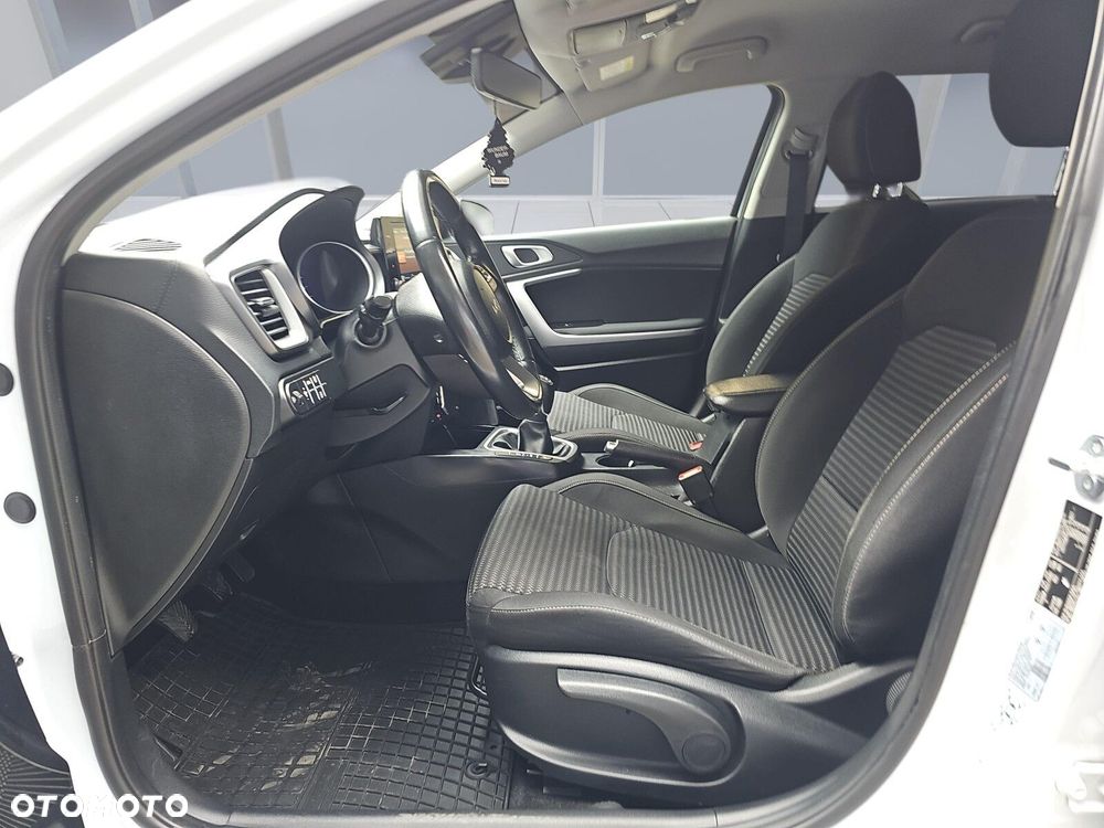 Kia Ceed 1.5 T-GDI M - 9