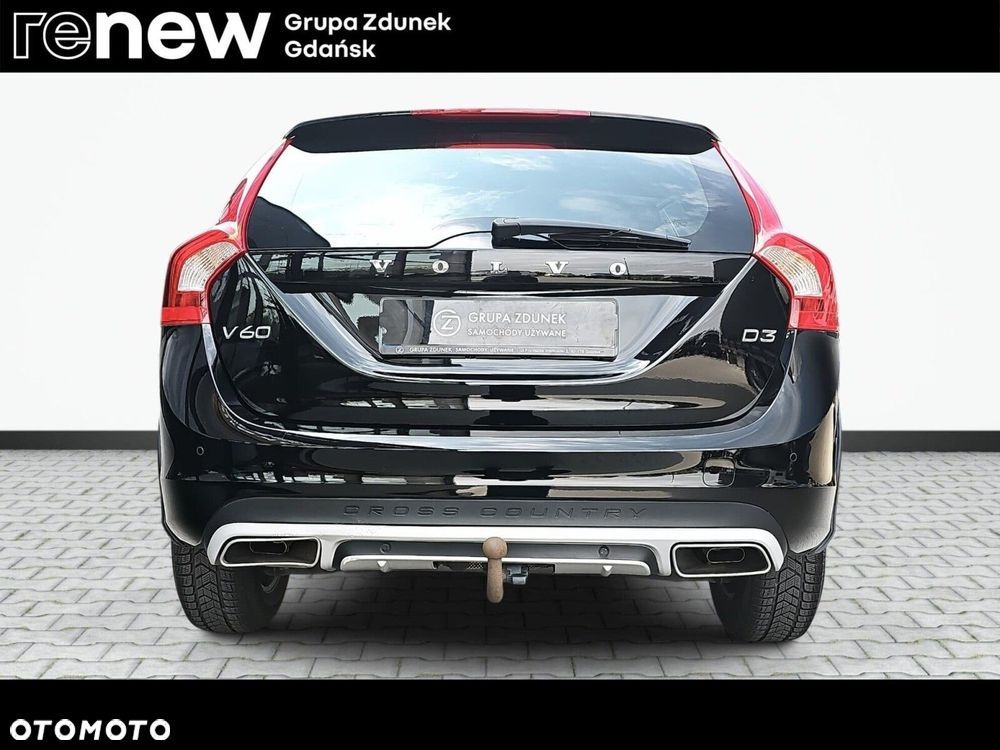 Volvo V60 Cross Country - 10