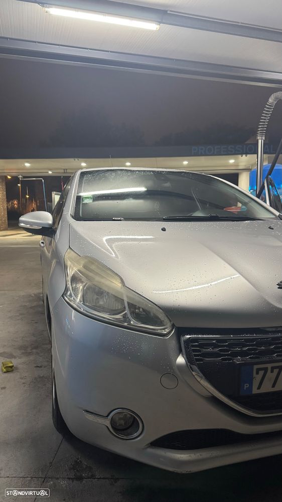 Peugeot 208 1.4 HDi - 6