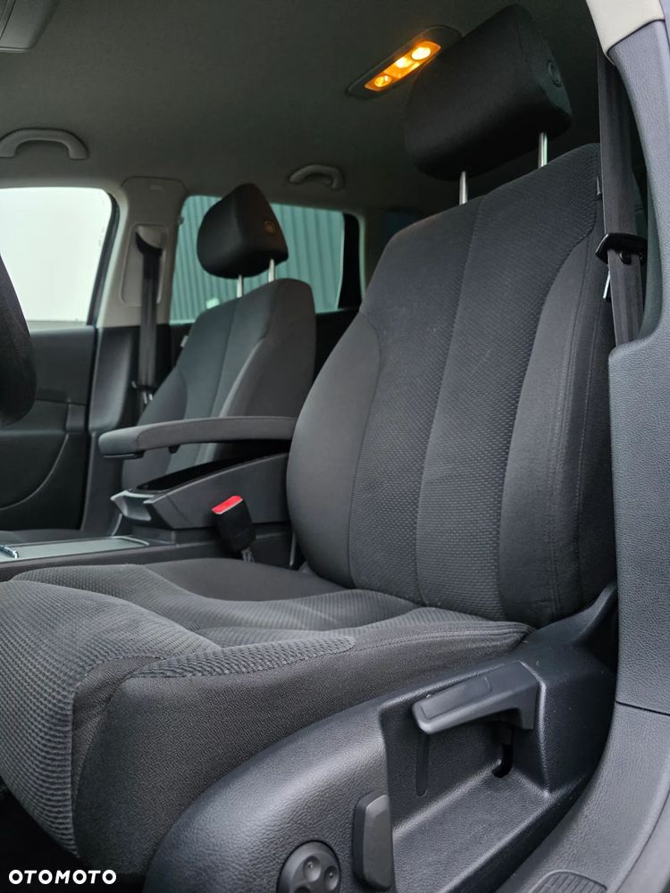 Volkswagen Passat Variant 2.0 TDI BlueMotion Technology DPF Comfortline - 16