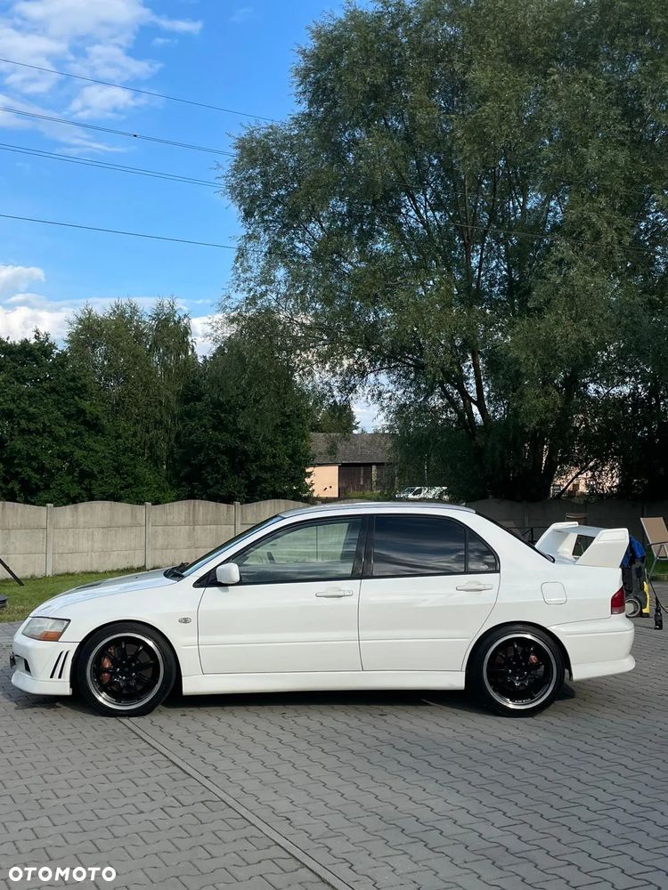 Mitsubishi Lancer Evolution IX - 3