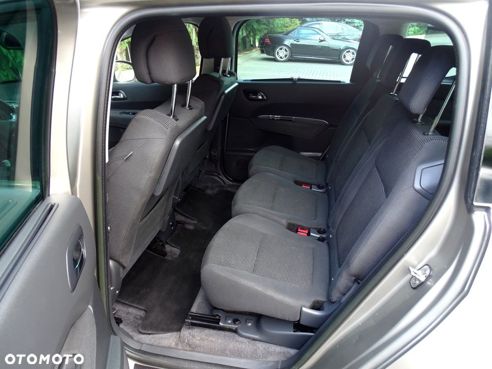 Peugeot 5008 2.0 HDi Family 7os - 12