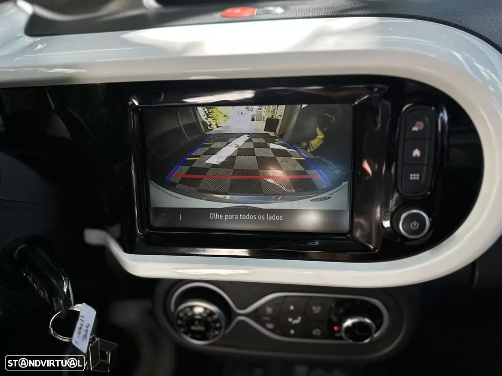 Renault Twingo Z.E. 22 Intens - 20