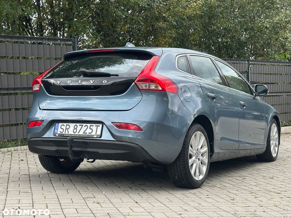 Volvo V40 D2 Momentum - 10