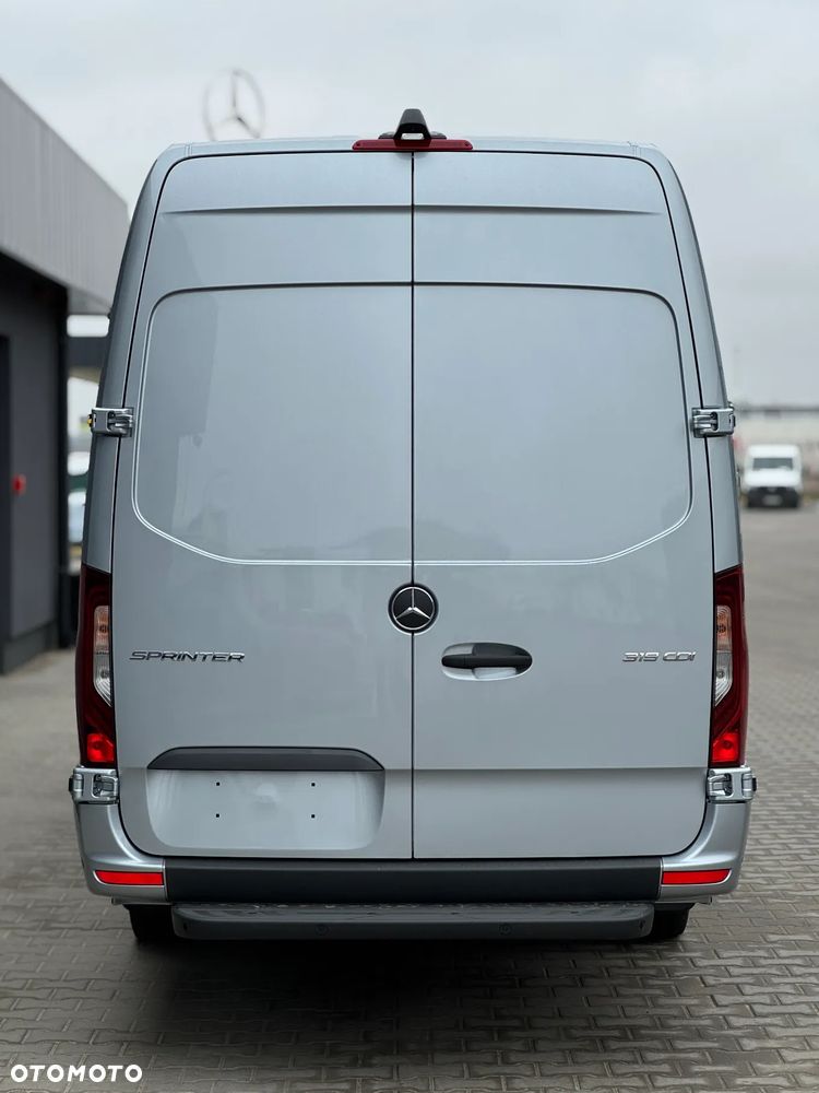 Mercedes-Benz Sprinter - 8