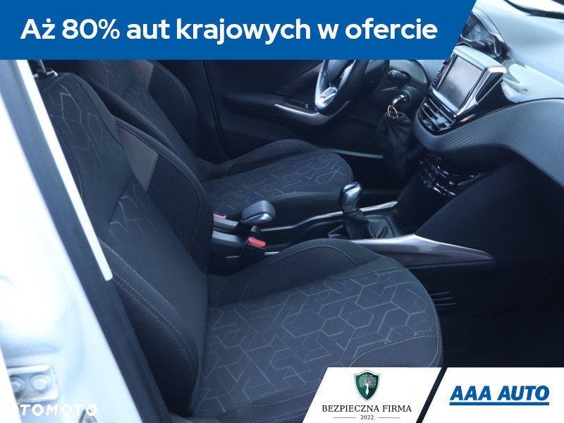 Peugeot 2008 - 11
