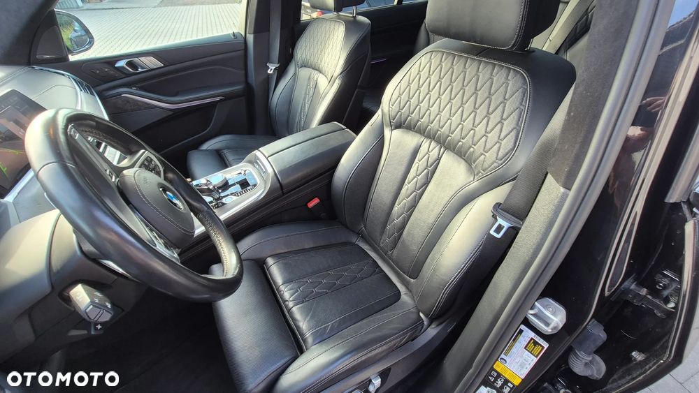 BMW X7 M50i sport - 26
