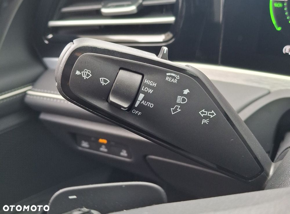 Volkswagen Passat - 32