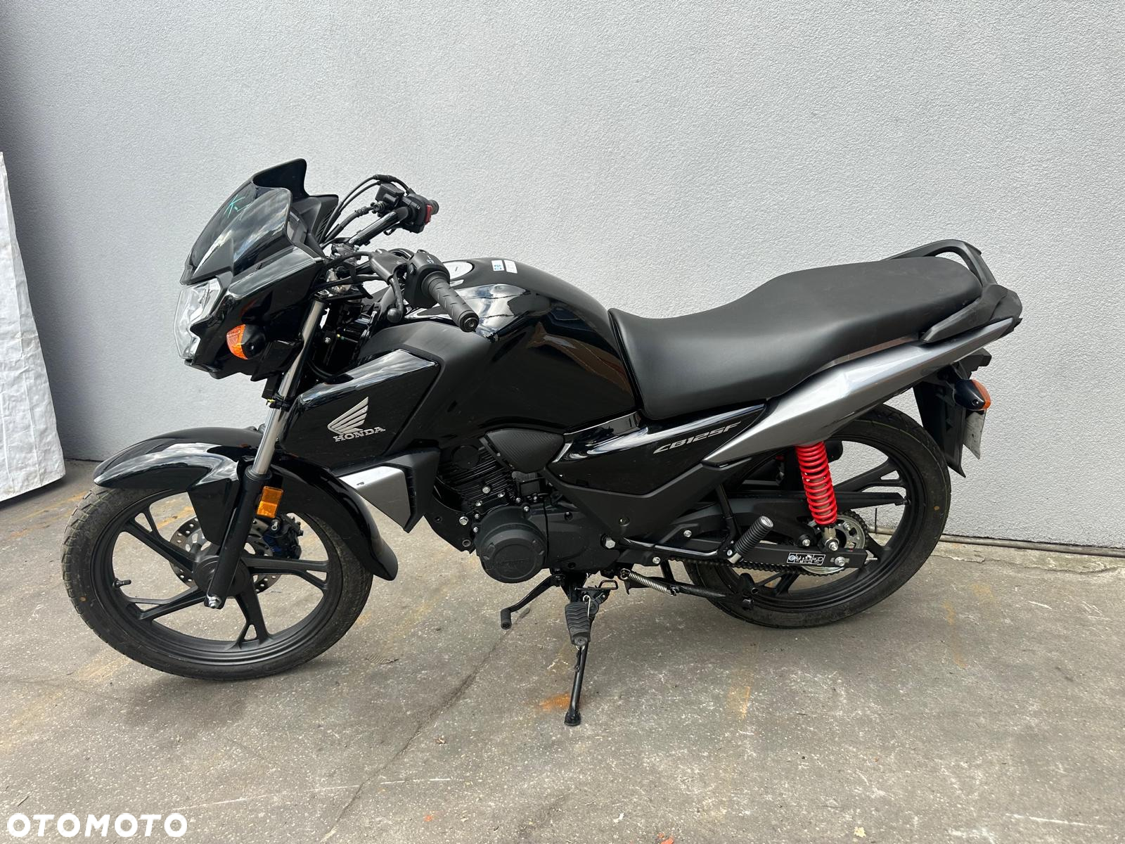 Honda CBF - 10