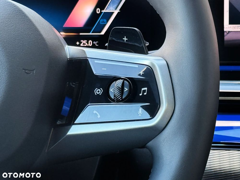 BMW Seria 5 520i - 23
