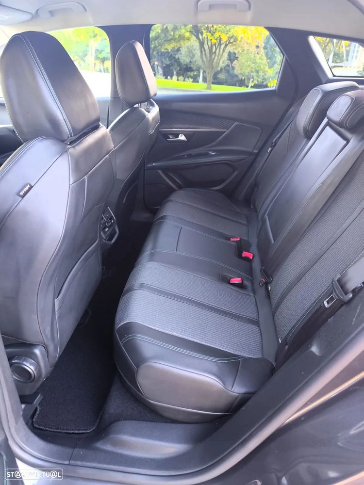 Peugeot 3008 1.6 Hybrid Allure e-EAT8 - 13