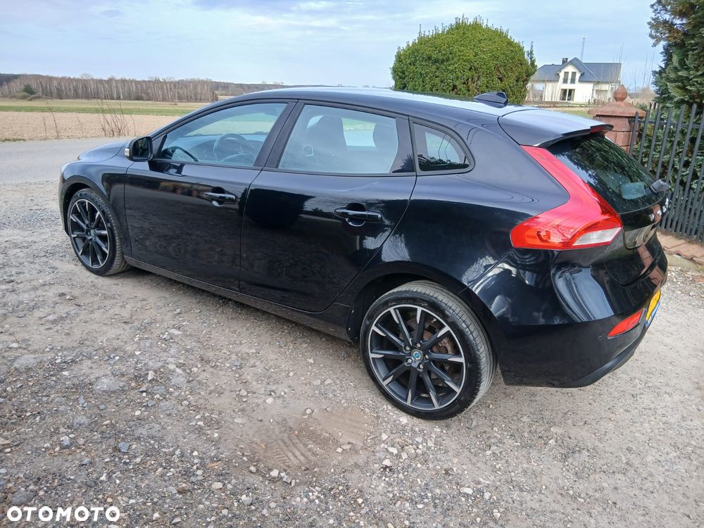 Volvo V40 D2 - 12