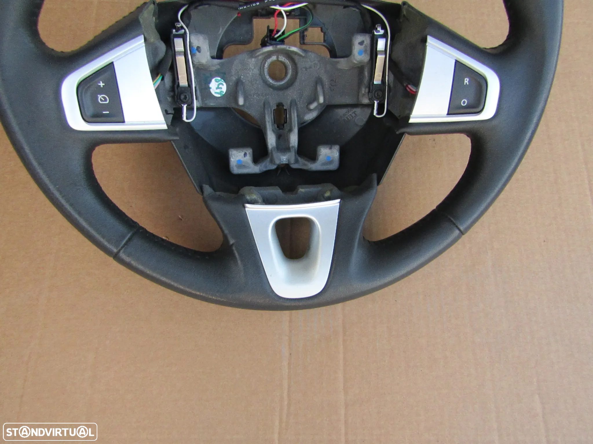 Volante Renault Megane III ano 2009 a 2016  em muito bom estado - 3