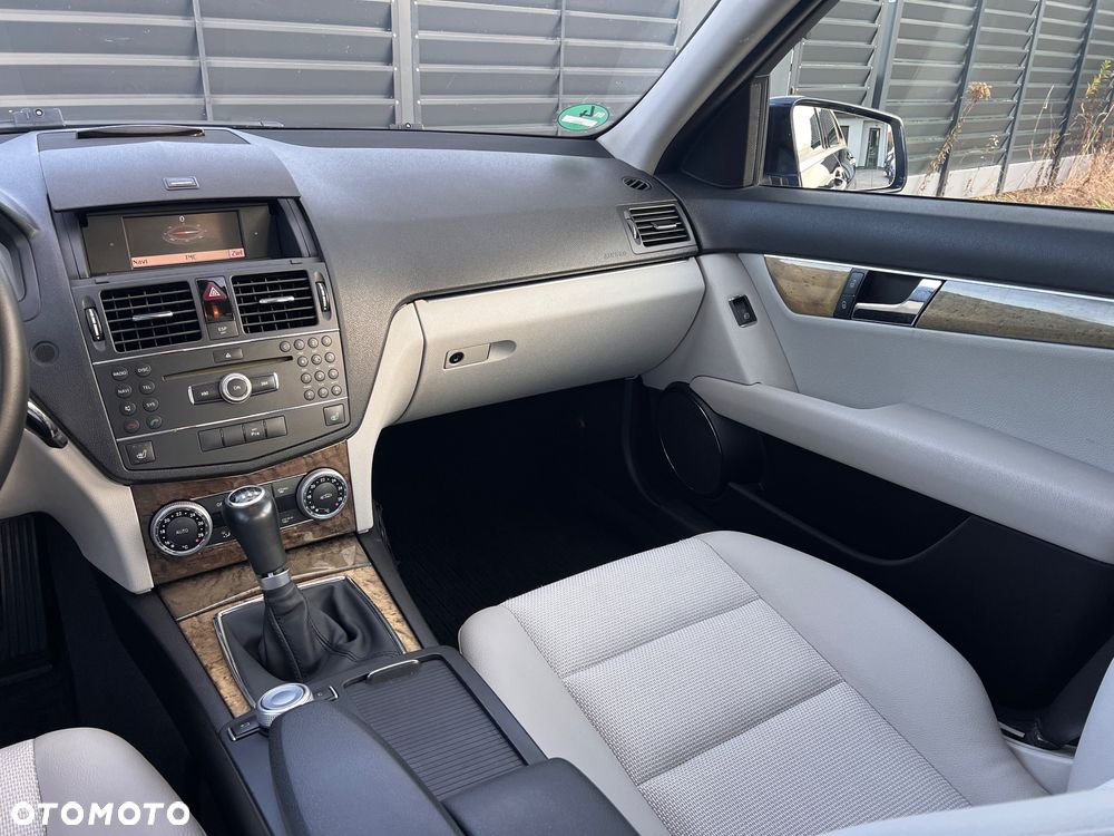 Mercedes-Benz Klasa C 200 Kompressor Avantgarde - 21