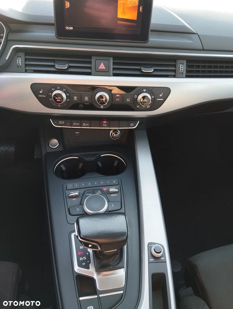 Audi A4 Avant 2.0 TFSI ultra S tronic design - 16