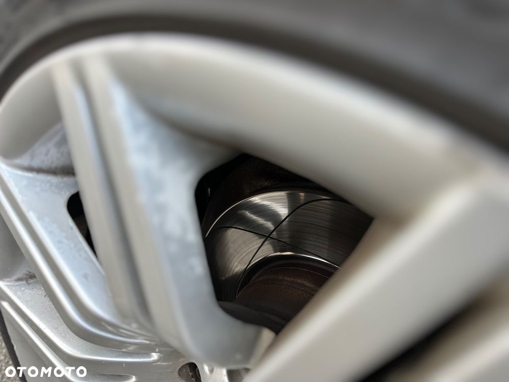 BMW Seria 5 - 35