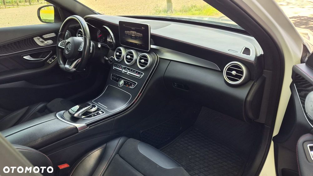 Mercedes-Benz Klasa C AMG 43 4Matic 9G-TRONIC - 16