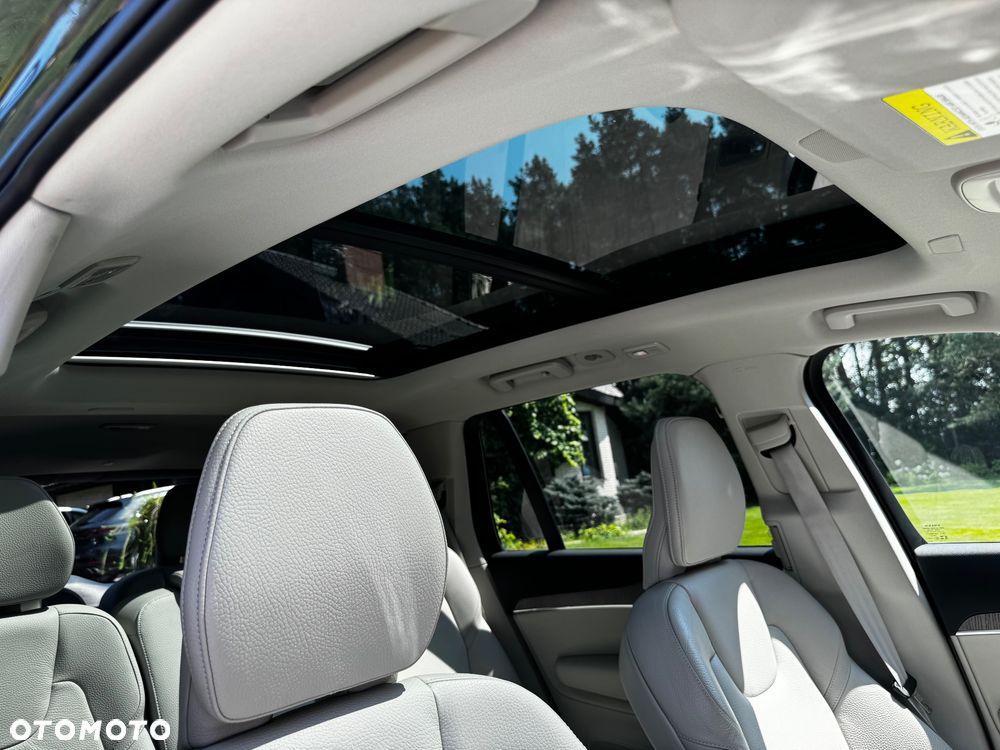 Volvo XC 90 - 26