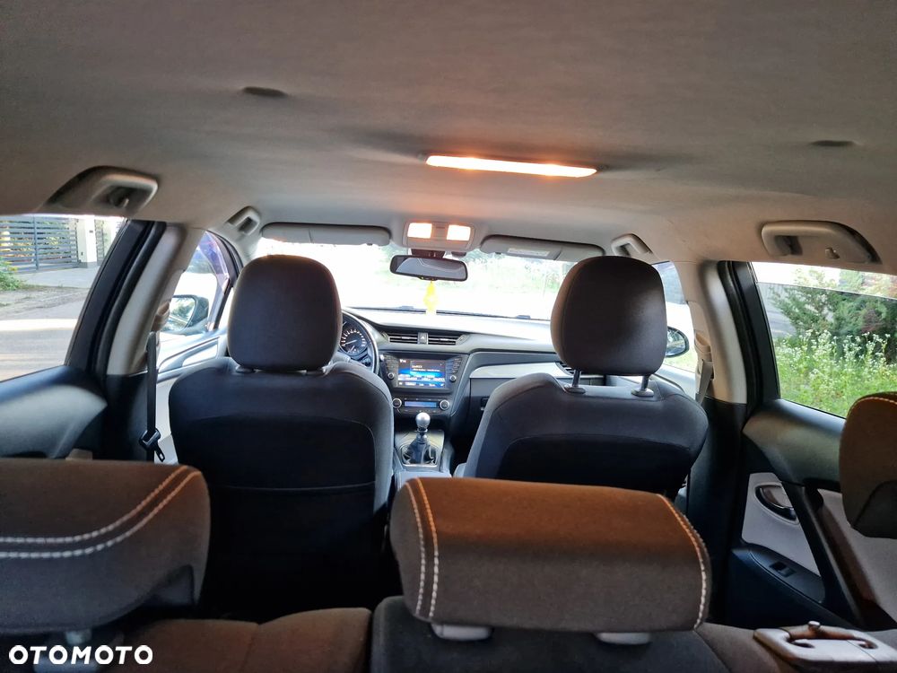 Toyota Avensis 2.0 D-4D Prestige - 15