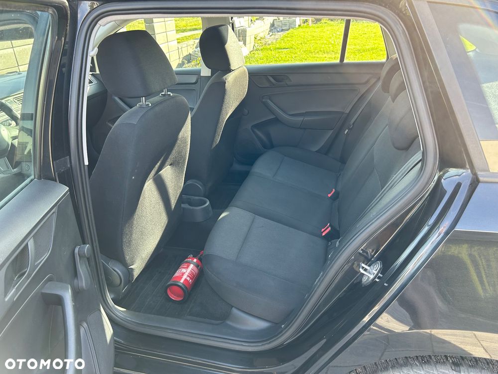 Skoda RAPID 1.2 TSI Active - 7