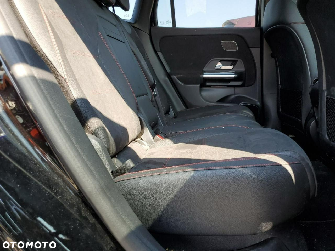 Mercedes-Benz GLA - 10