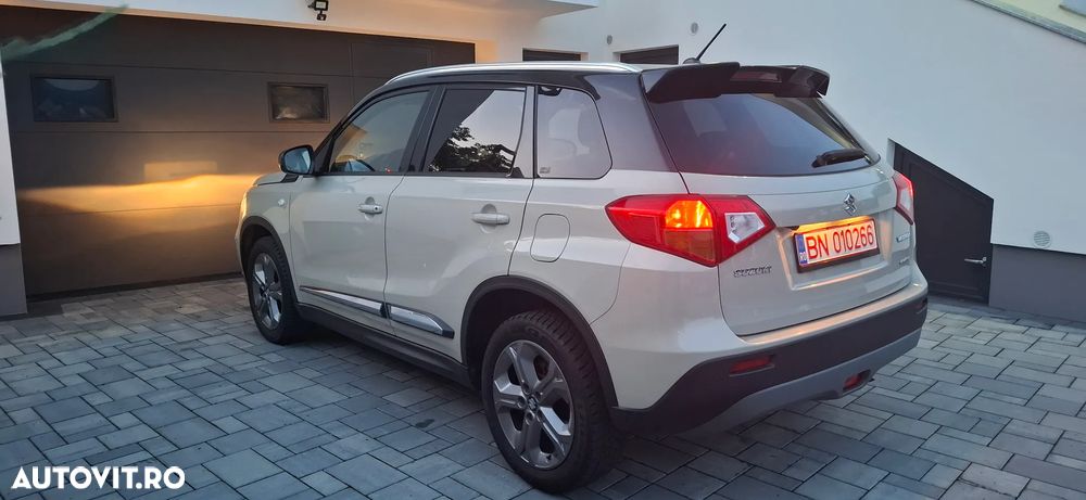 Suzuki Vitara 1.6 DDIS 4X4 Spirit - 17