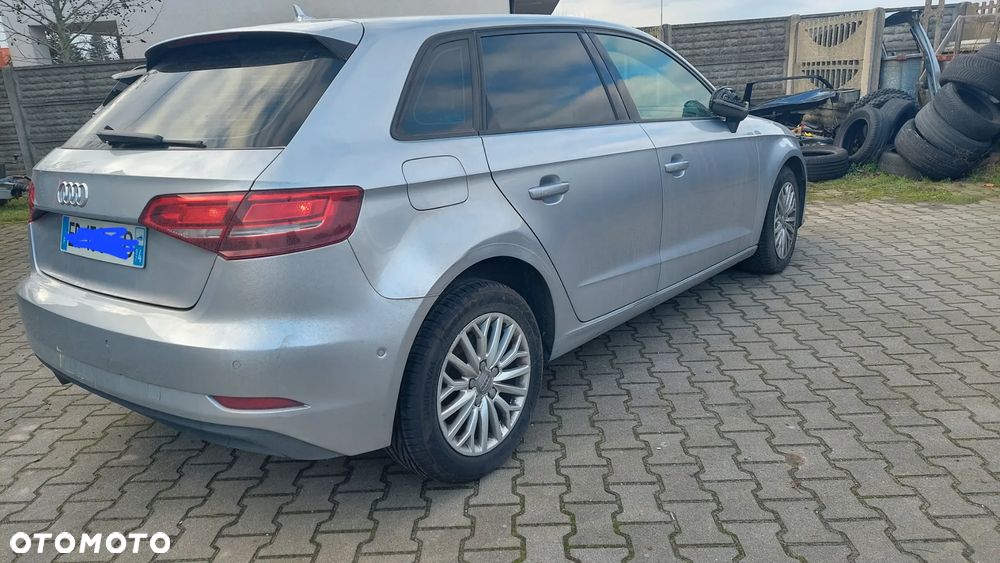 Audi A3 Sportback 1.6 TDI S tronic sport - 3