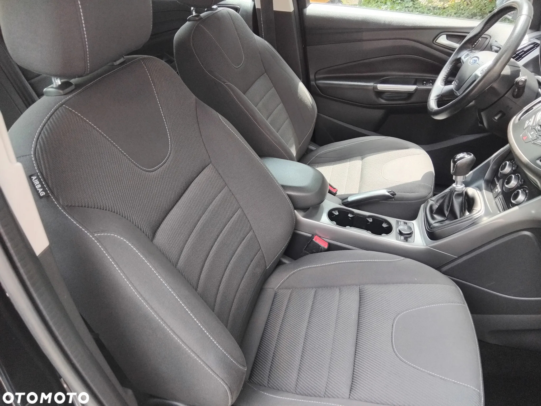 Ford Kuga - 19