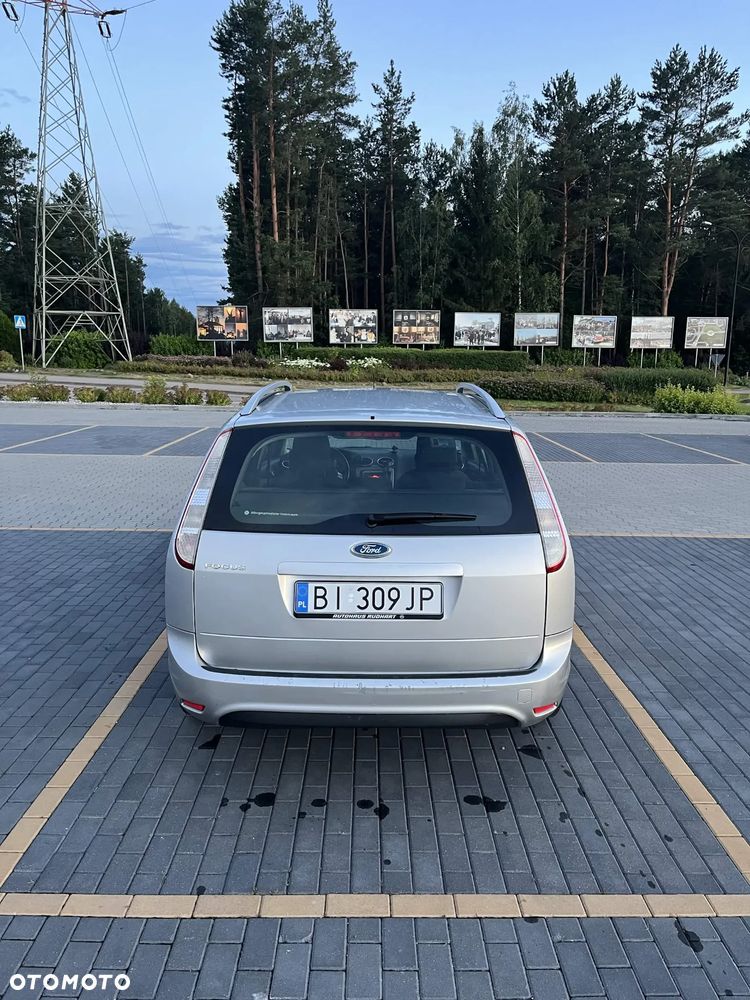 Ford Focus 1.6 Trend - 5
