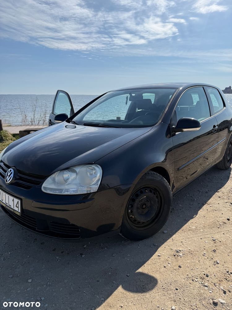 Volkswagen Golf - 1
