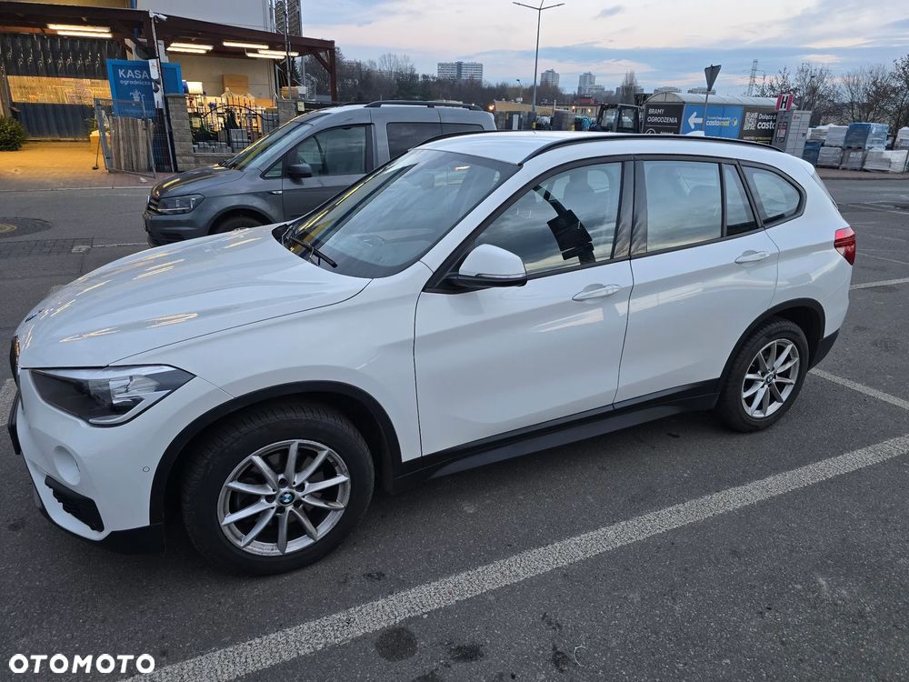 BMW X1 sDrive18i - 1