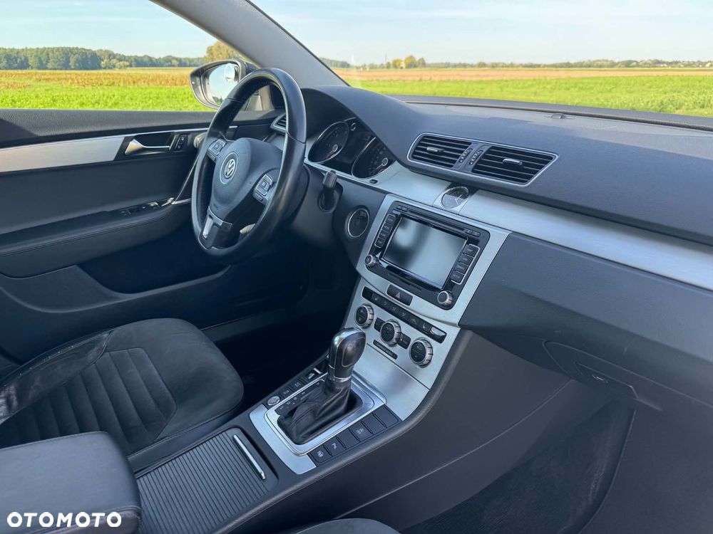 Volkswagen Passat 2.0 TDI Highline DSG - 18