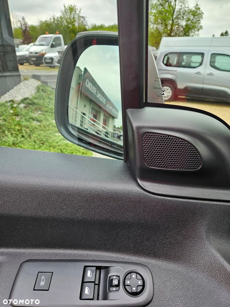 Opel COMBO 1.5 TURBO D 102KM - 18