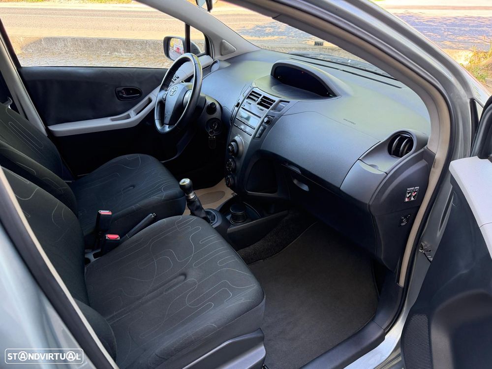 Toyota Yaris 1.0 VVT-i Sol+AC - 11