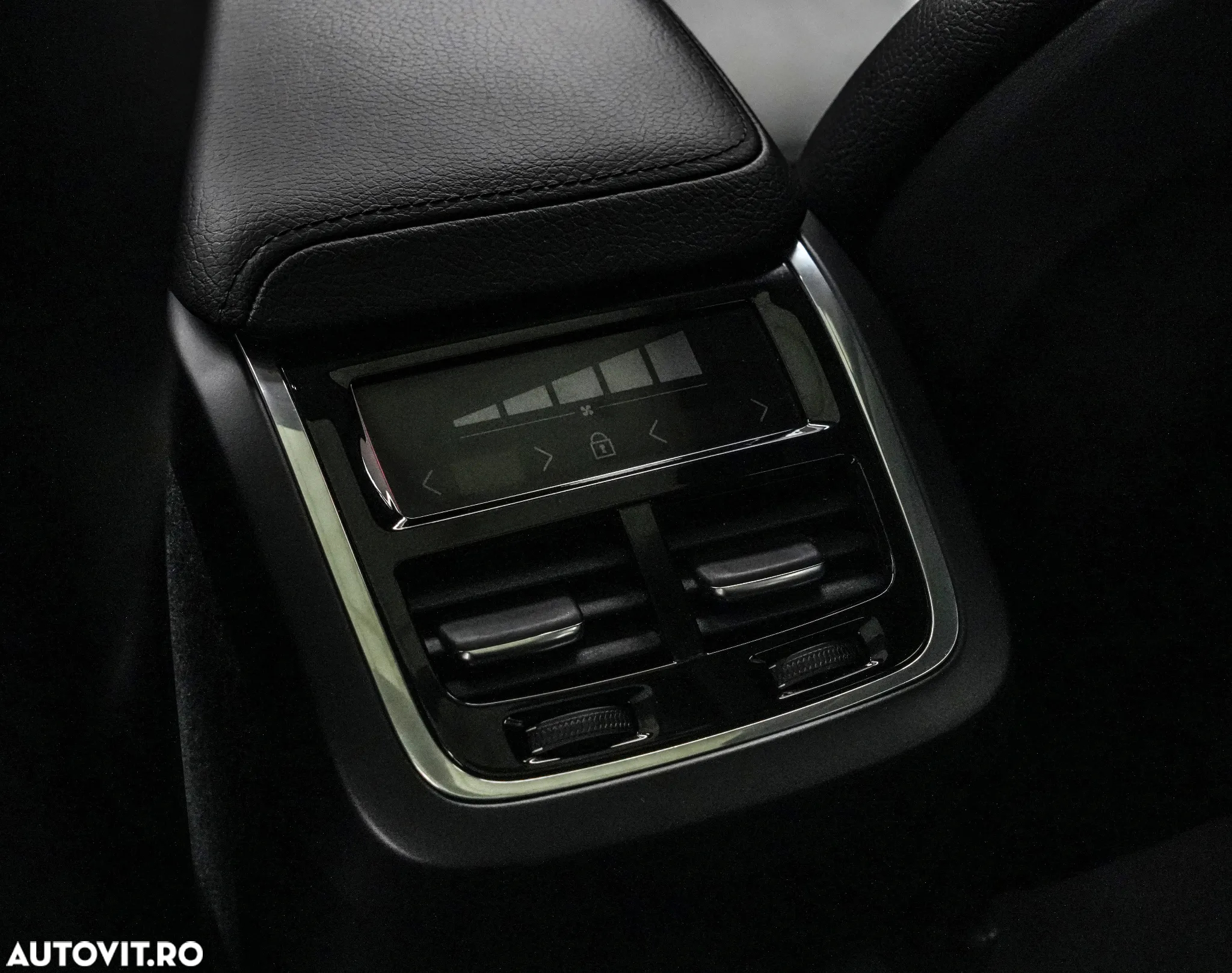 Volvo XC 60 D4 Inscription - 27