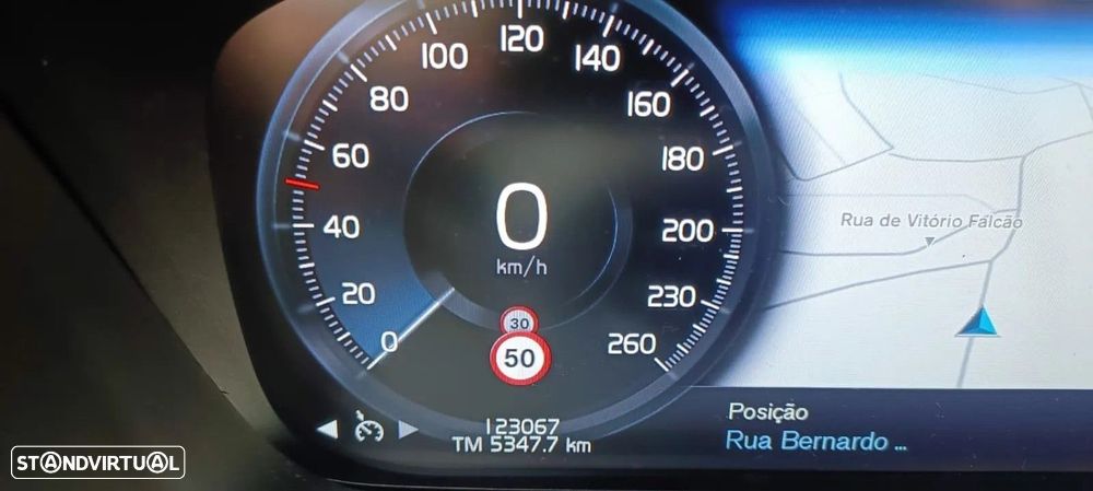 Volvo XC 60 2.0 T8 PHEV Momentum AWD - 10