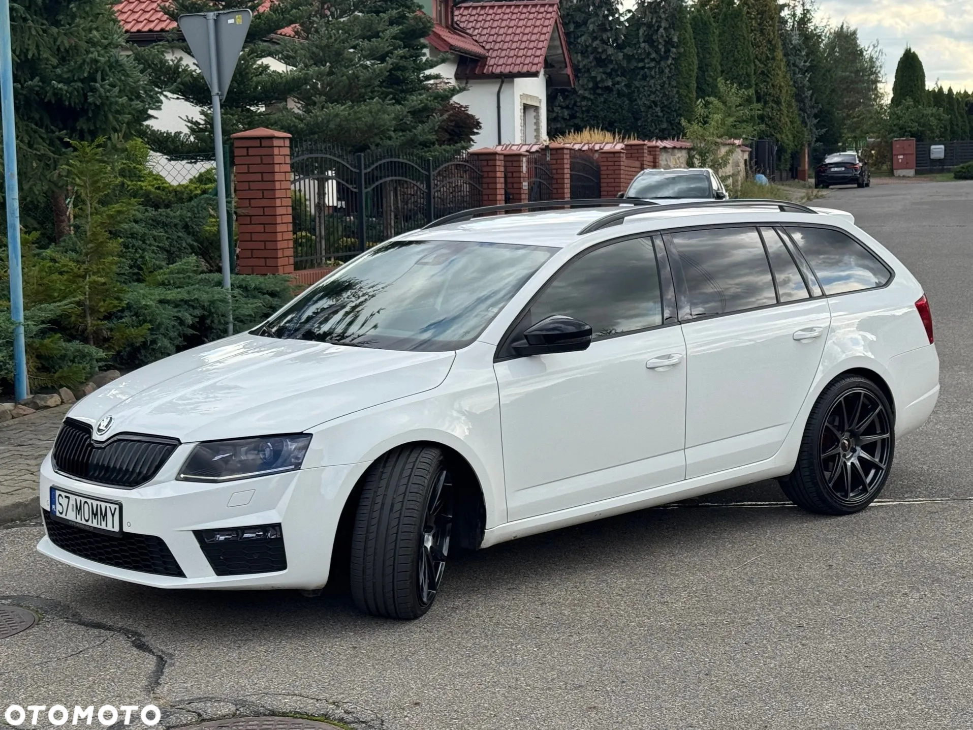 Skoda Octavia Combi 2.0 TDI DSG RS - 18