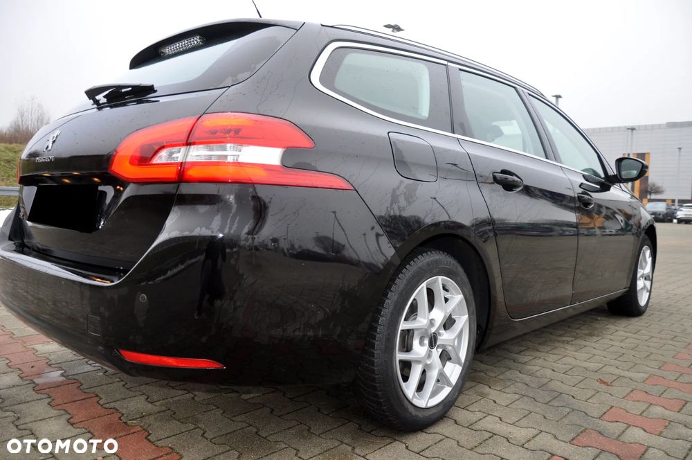 Peugeot 308 BlueHDi 130 EAT8 Black Edition - 15
