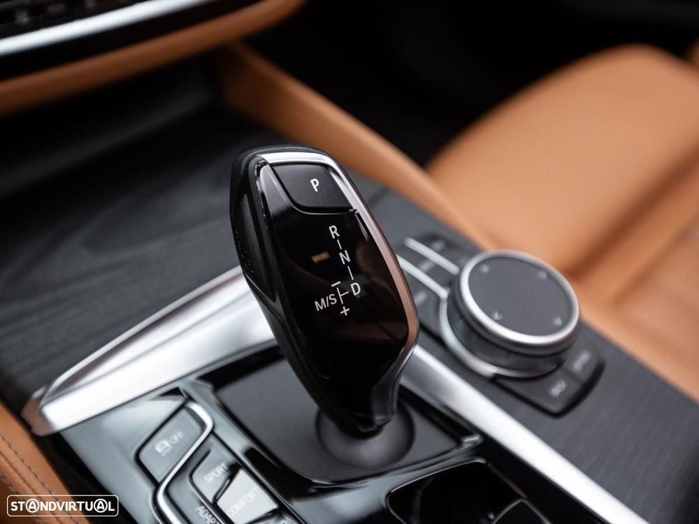 BMW 520 d Pack M Auto - 22