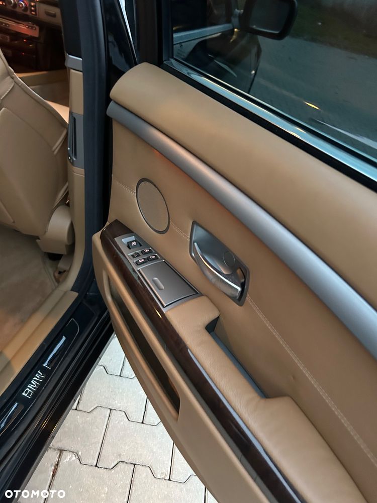 BMW Seria 7 730d L - 23