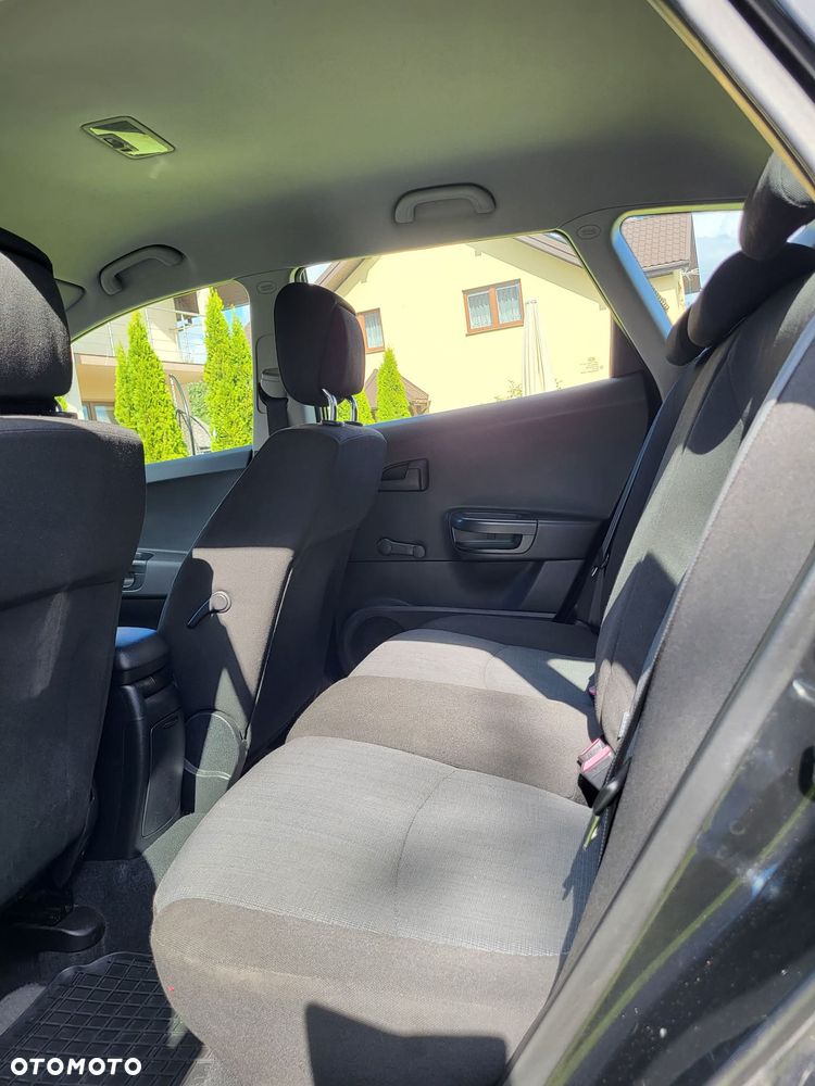 Kia Ceed - 13