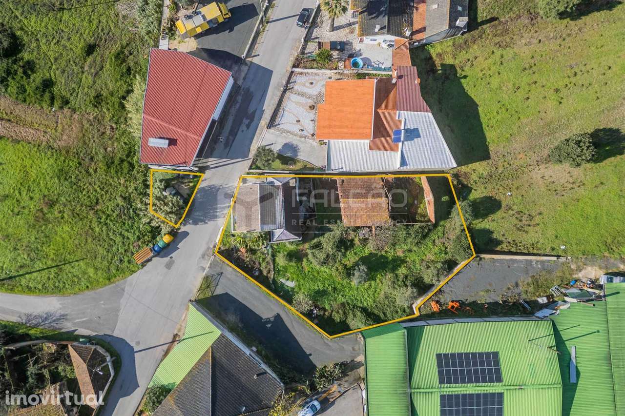 Moradia T3 em Alcobertas com lareira, varanda e potencial de investime - Grande imagem: 5/30