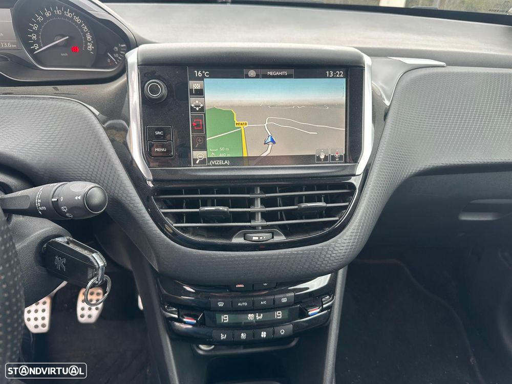 Peugeot 208 1.2 PureTech GT Line - 11