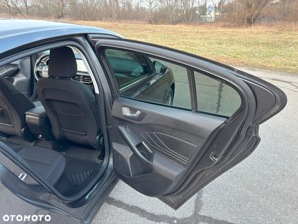 Ford Focus 1.0 EcoBoost mHEV Titanium X - 9