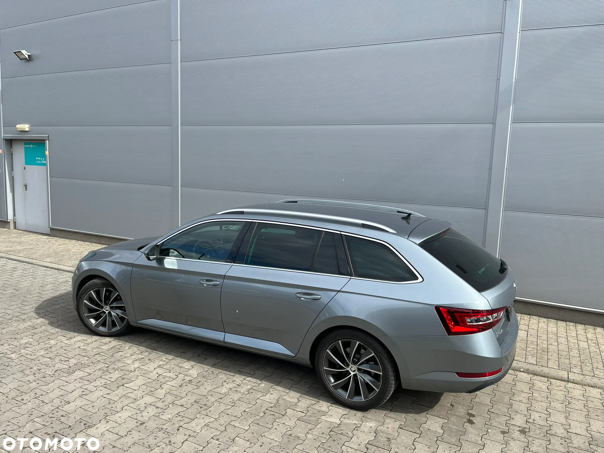 Skoda Superb 1.8 TSI L&K DSG - 5
