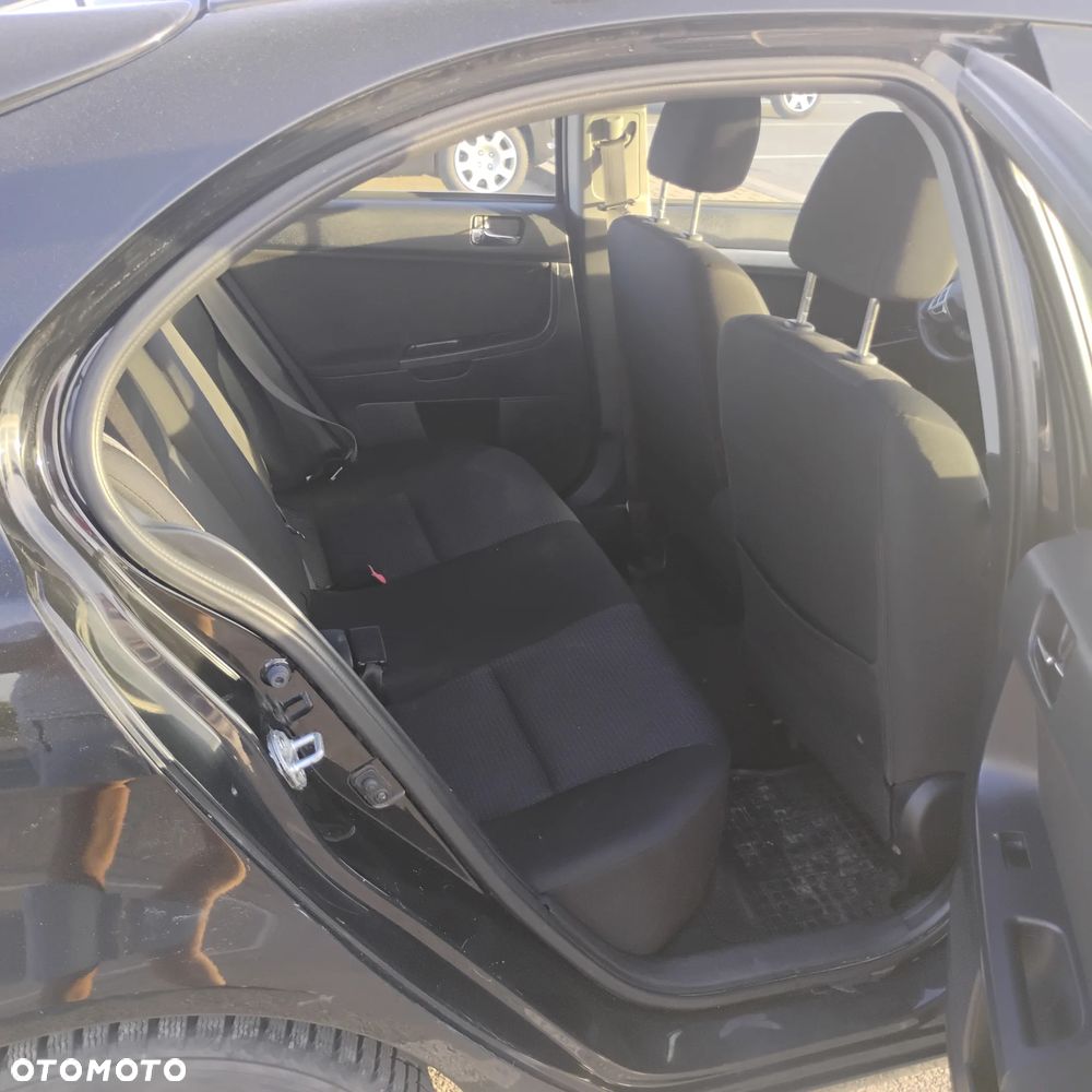 Mitsubishi Lancer - 17