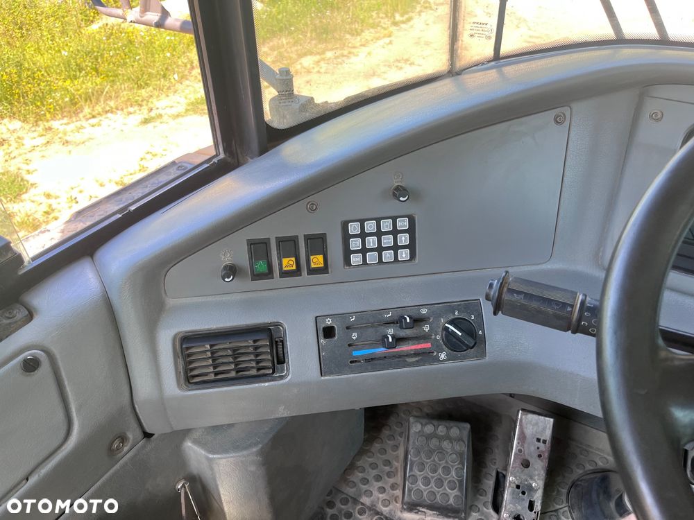Volvo A25E - 18