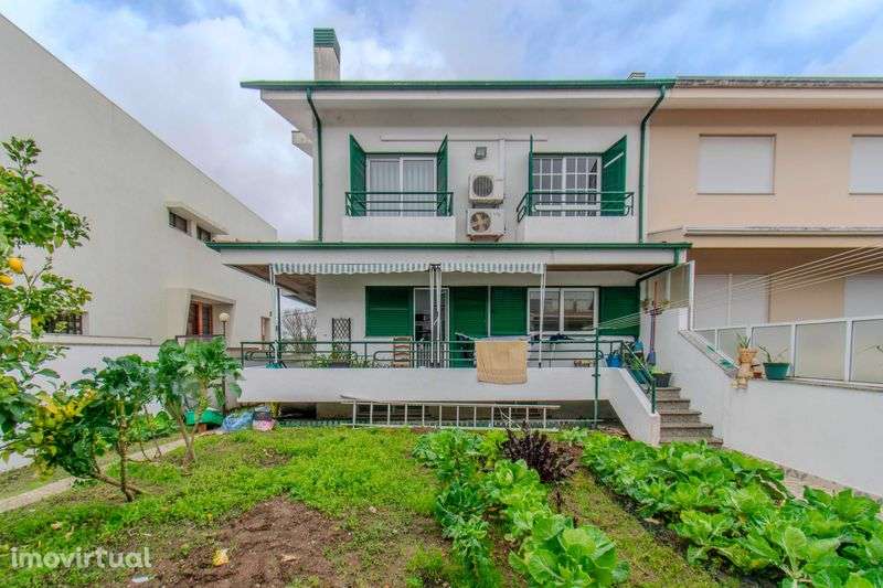 Moradia T4 de 3 frentes - Rio Tinto - Próximo ao Metro - Grande imagem: 2/11