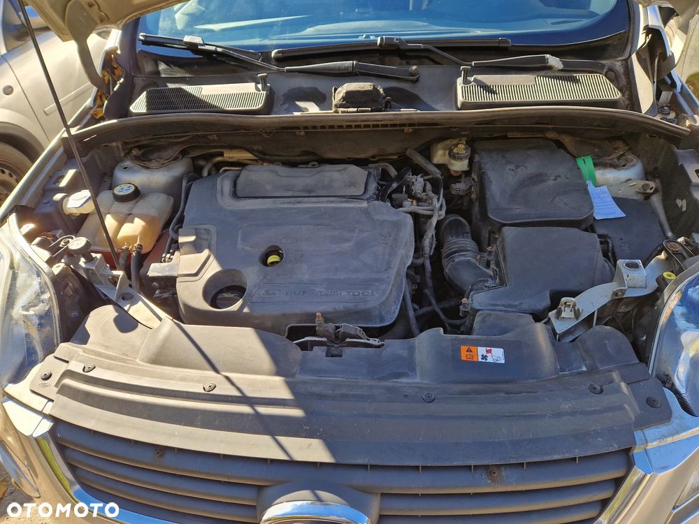 Ford Kuga - 14